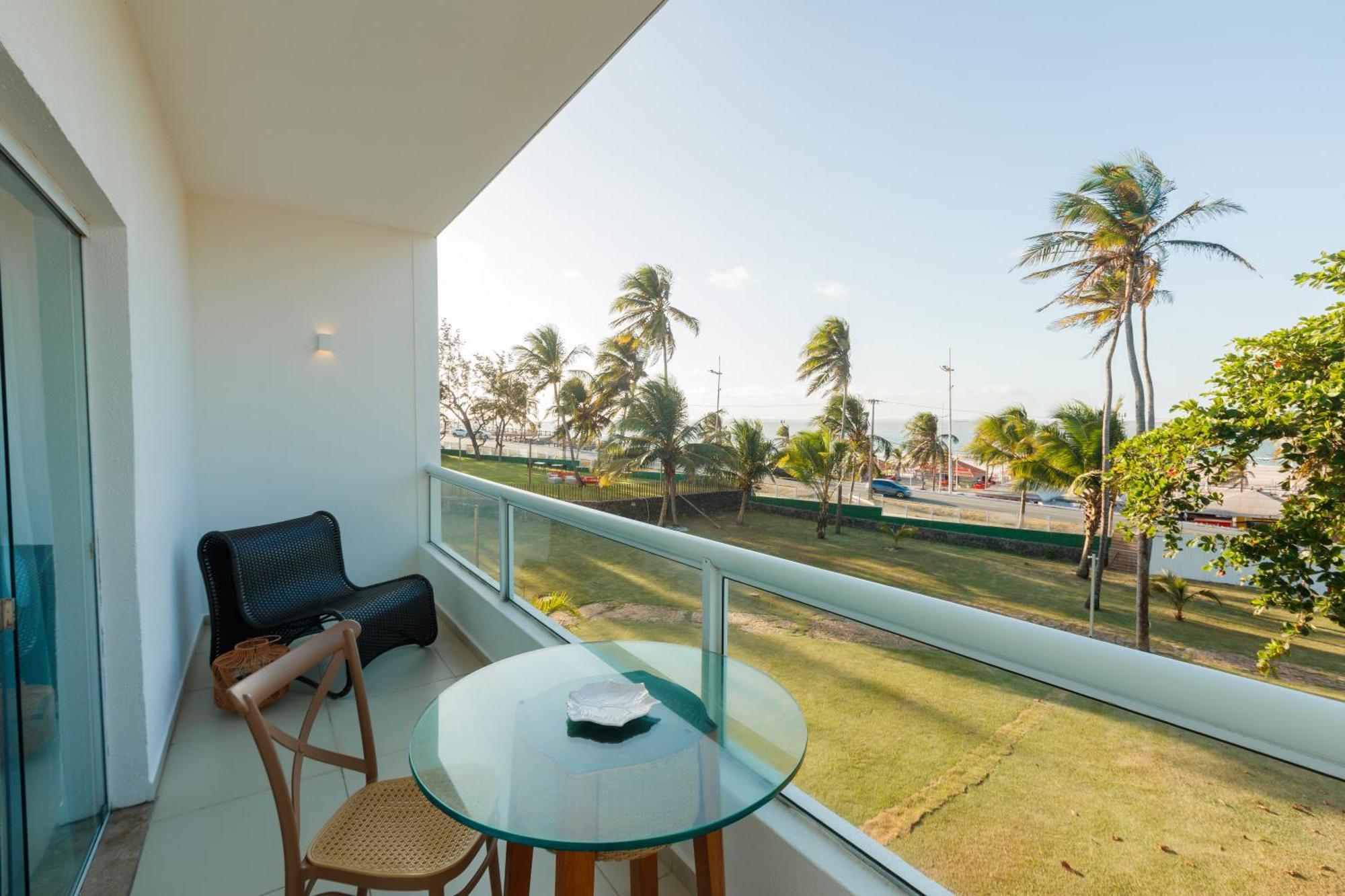 Отель Blue Tree Towers Sao Luis Экстерьер фото A balcony